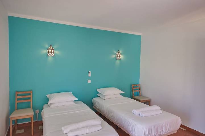 Große Villa und privater beheizter (optional) Swimmingpool. Wunderschöne Umgebung. in Alvor, Faro Distrikt