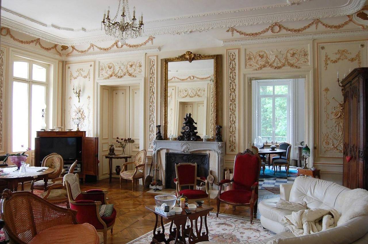 Château de broyes in Oise