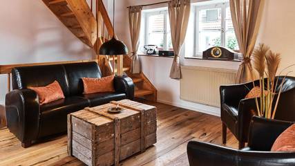 Ferienhaus für 8 Personen, mit Sauna und Balkon/Terrasse sowie Terrasse, kinderfreundlich in Naturpark Obere Donau