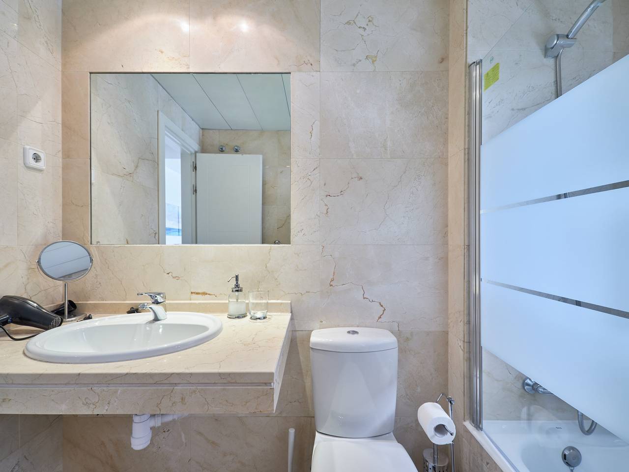 Apartamento entero, Apartamento con terraza en Matadero in Arganzuela, Madrid