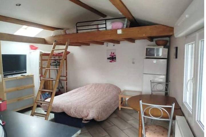 Appartement entier, Studio Maisonette 22m² in Le Puy-en-Velay, Haute-Loire