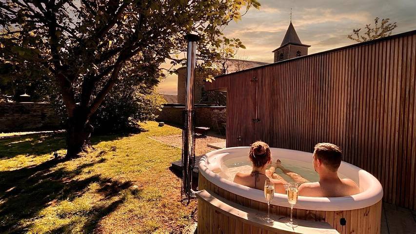 Location de vacances pour 6 personnes, avec jacuzzi ainsi que terrasse et sauna dans Lens (Hinaut) - 3