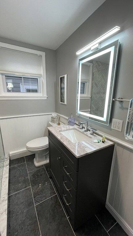 Ganze Wohnung, Downtown Newport Luxus auf der Themse, 2Br, Schlafmöglichkeiten für 7 - alles zu Fuß erreichbar in Newport, Newport County