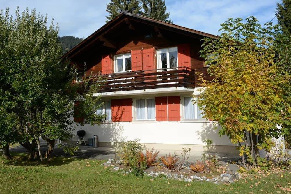 Ganze Wohnung, Mutzli Appartement/Fewo, Dusche oder Bad, Wc 6-Bettwohnung in Saanenmöser, Saanen