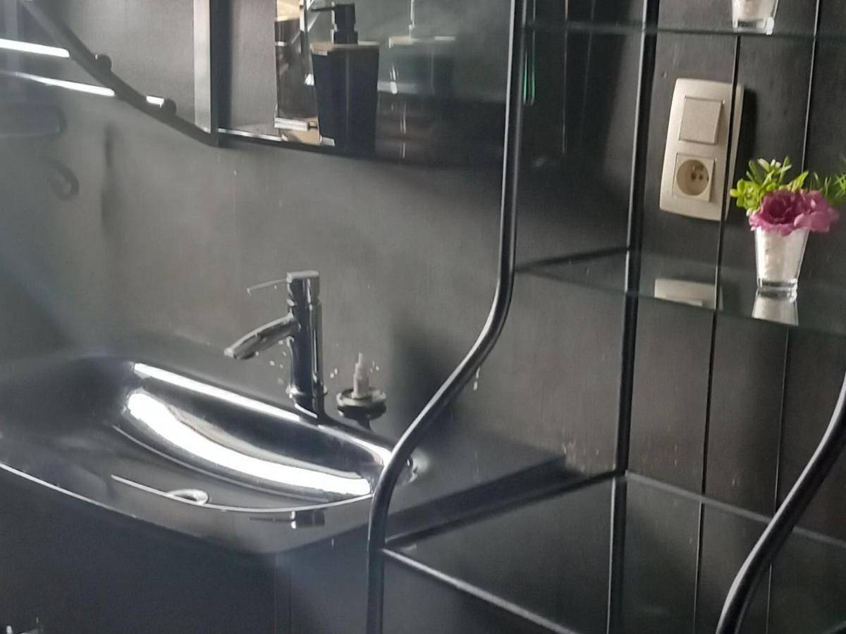Appartement entier, Au près pose in Frameries, Hainaut