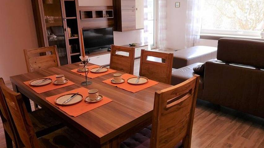 Ferienwohnung für 4 Personen, mit Ausblick und Garten sowie Terrasse - 1