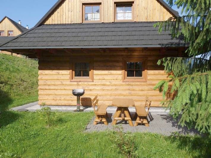 Domek letniskowy dla 5 osób, z Jacuzzi i Taras oraz Ogród i Basen w Słowacja