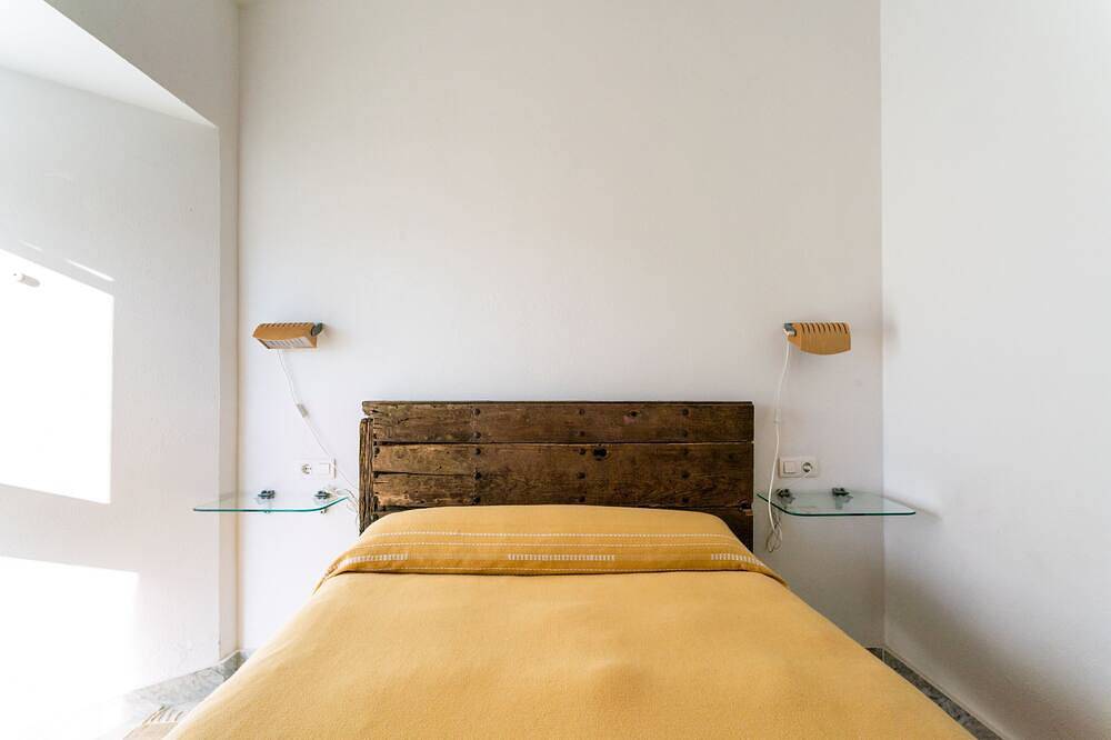 Bau Ksar casas Puerto de la Laja for 8 people in El Granado, Guadiana Valley Natural Park