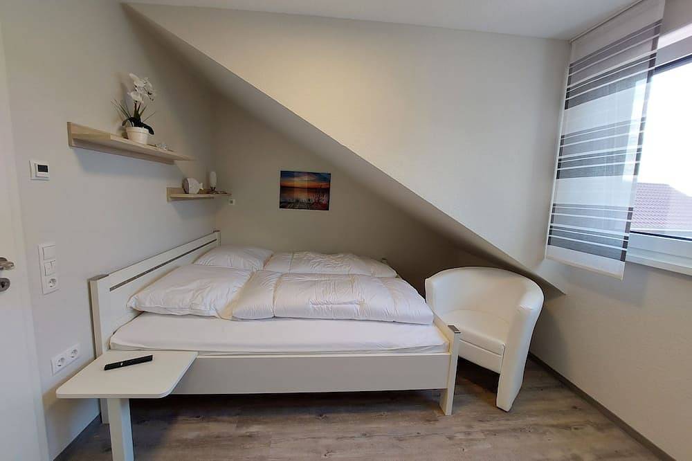 Ganze Wohnung, Top!! Neubau - Hochwertige und moderne Dhh, Wallbox, Elektrokamin, Wlan, Seenähe in Geeste, Hasetal