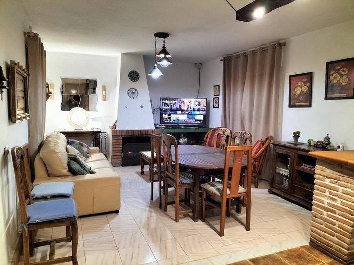 Apartamento para 9 personas, con Terraza y Jardín además de Piscina y Vistas en Benalup-Casas Viejas