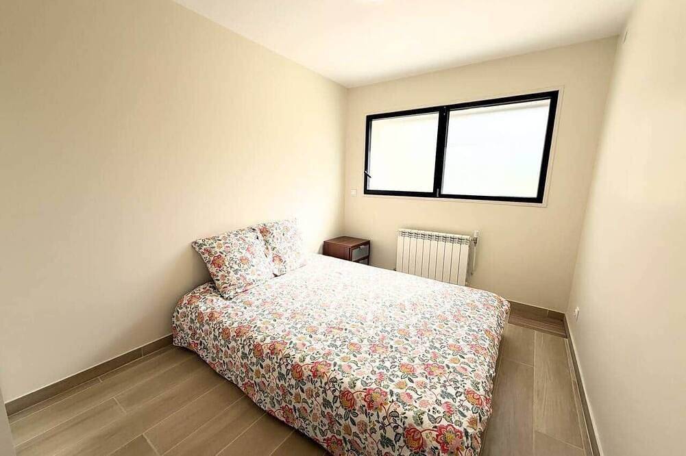 Ganze Wohnung, Qhome 8 - Cozy 2-Bedroom Apartment Between Paris and Disney in Noisy-le-Grand, Seine-Saint-Denis