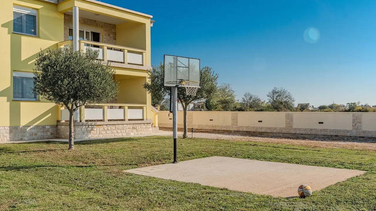 Ferienhaus für 10 Personen (200 m²) in Ninski Stanovi in Nin, Zadar