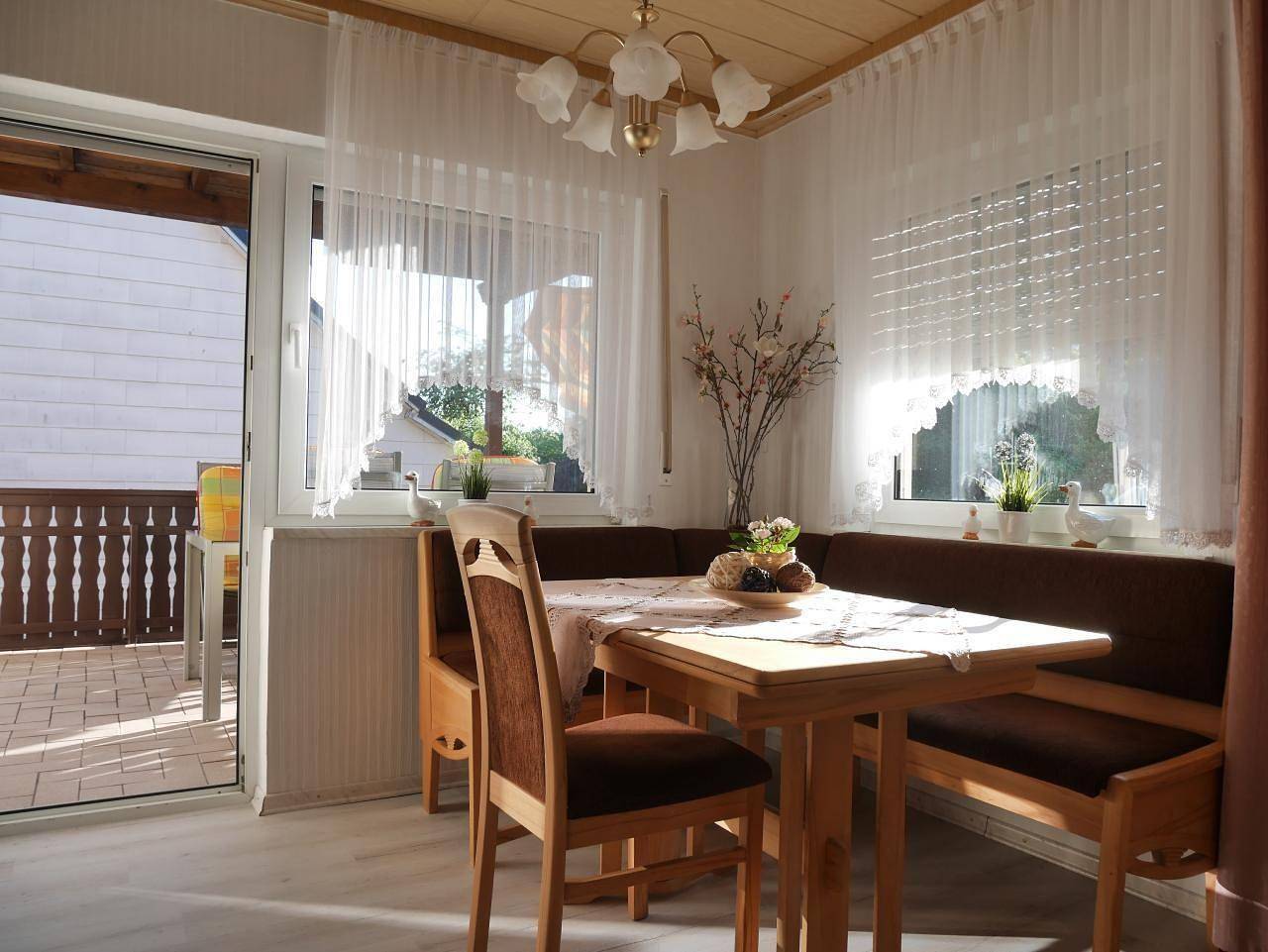 Ganze Ferienwohnung, Renovierte Ferienwohnung in Pfuhl mit Terrasse in Nisterau, Westerwald