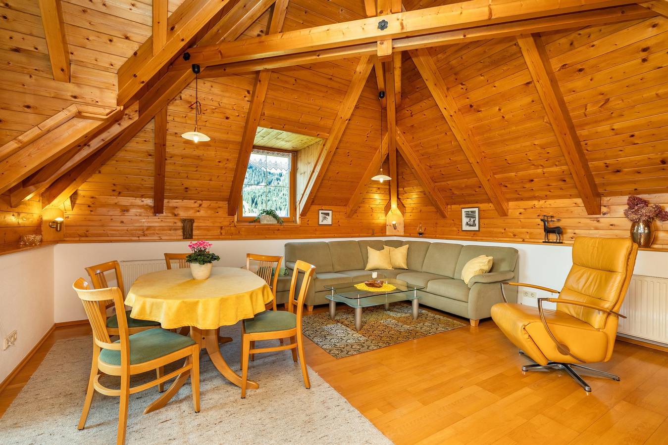 Ganze Ferienwohnung, Turmsuite/3 Schlafräume/Dusche,Wc in Sankt Martin am Tennengebirge, Tennengau