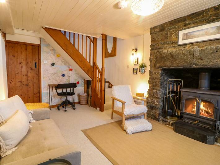 Waterfall Retreat in Blaenau Ffestiniog, Snowdonia
