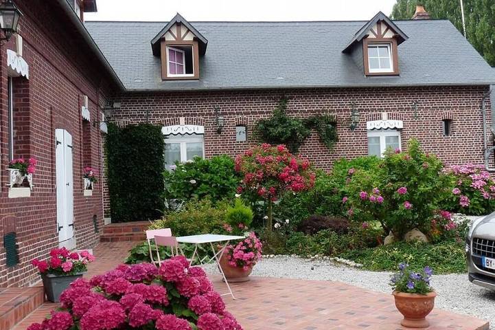 Location de vacances pour 3 personnes, avec Terrasse et Jardin à Étalondes