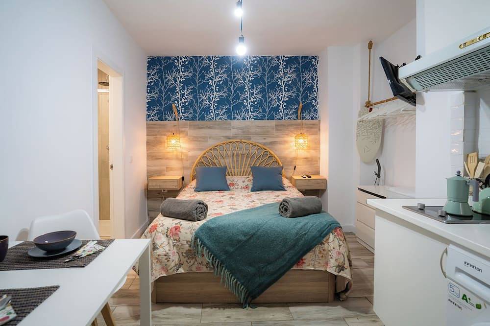 Entire apartment, Studio Malaga A | Café | Ac |Center|Terrace|2 pax in Malaga Centro Historico, Malaga