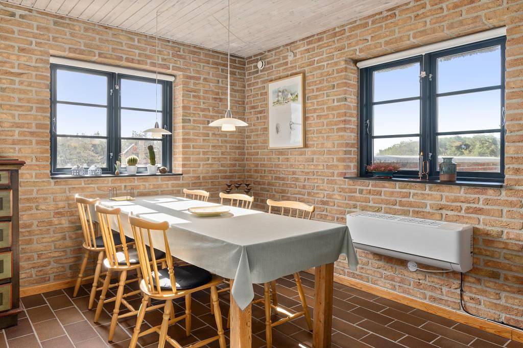 Rustikales Ferienhaus mitten in den Dünen – Nur 200 m zum Strand! in Tim, Ulfborg
