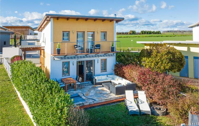 Ferienhaus für 6 Personen, mit Terrasse und Seeblick in Bezirk Güssing