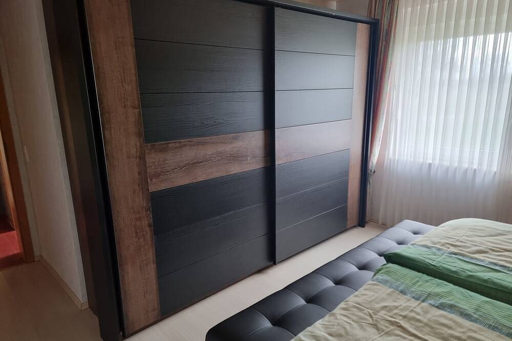 Ganze Wohnung, Gemütliche Ferienwohnung mit Balkon in Bad Salzdetfurth, Landkreis Hildesheim