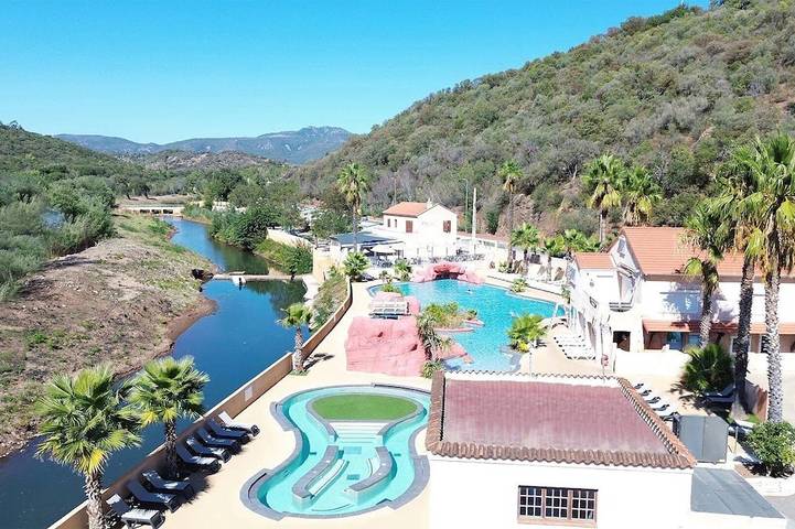 Camping pour 4 personnes à Saint-Raphaël