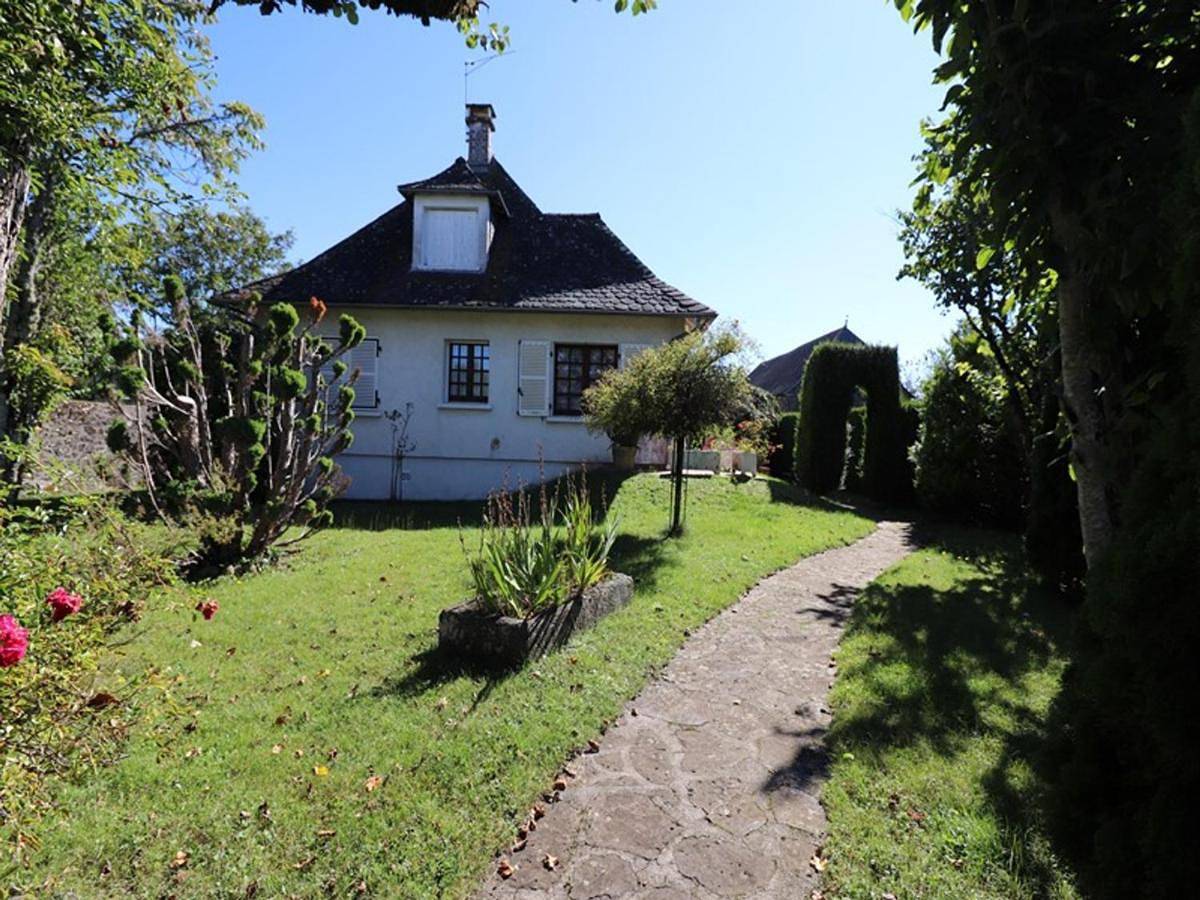 Holiday Home in Pleaux, Région de Mauriac