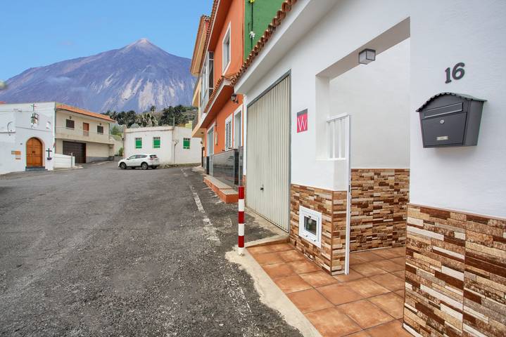 Apartamento entero, Apartamento Vacacional 'Los Abuelos 3 Icod' con Vista a la Montaña, Terraza Compartida y Wi-Fi in Cruz del Camino, Icod de los Vinos