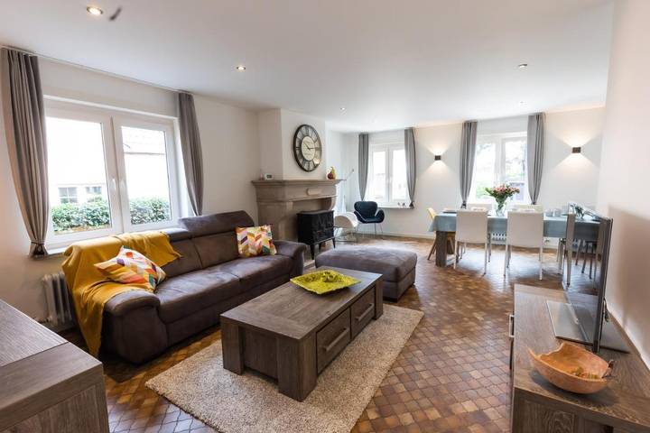 Location de vacances pour 8 personnes, avec vue et terrasse ainsi que sauna et jardin à Opglabbeek