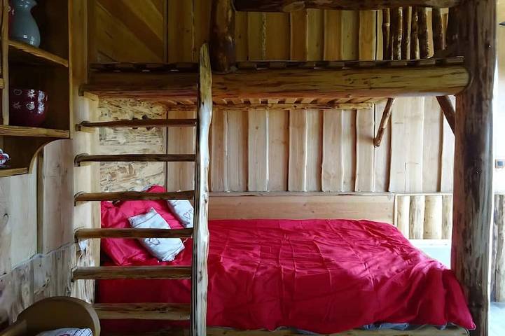 Chambre d’hôte pour 2 personnes, avec jardin en Haute-Loire