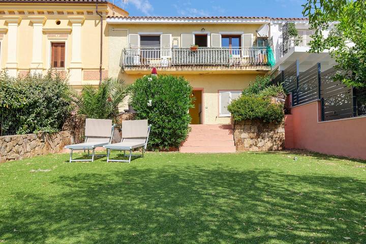 Casa vacanza per 6 persone, con Giardino a San Teodoro