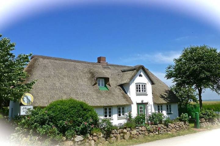 Ferienhaus für 2 Personen, mit Terrasse in Nebel