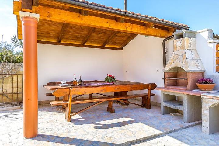 Ganze Wohnung, Ferienwohnung für 4 Personen mit Terrasse in Pula-Medulin, Ližnjan