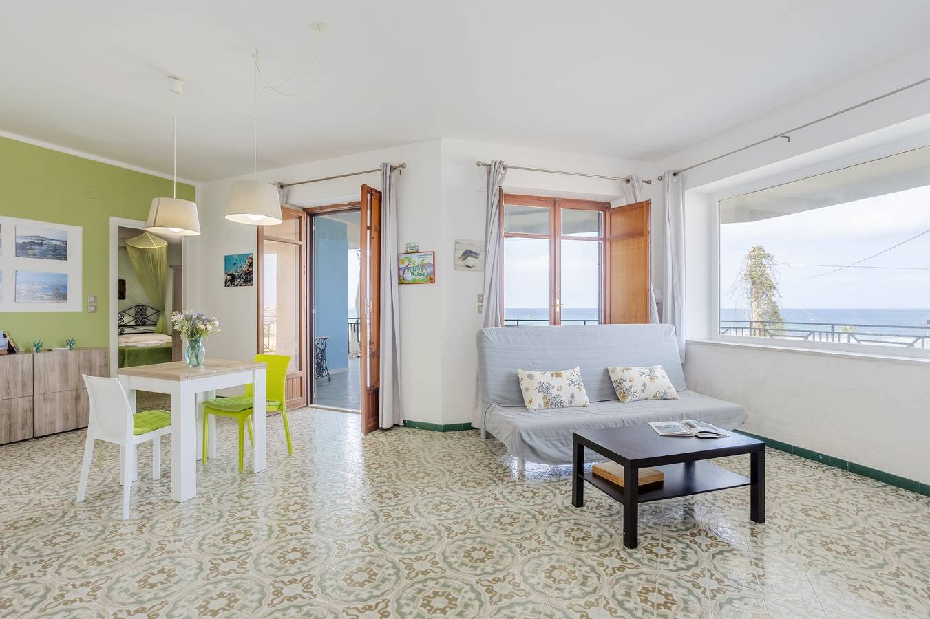 Ferienhaus 'Villa Le 2 Palme' mit Meerblick, Wi-Fi und Klimaanlage in Isola delle Femmine, Palermo Provinz