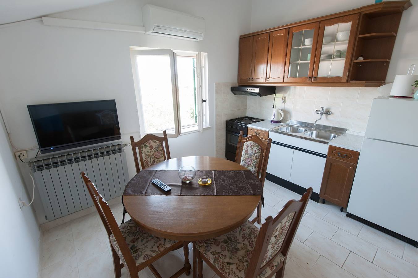 Ganze Wohnung, 1-Zimmer-Ferienwohnung mit Klima Turanj, Biograd A-6445-a in Općina Sveti Filip i Jakov, Zadar