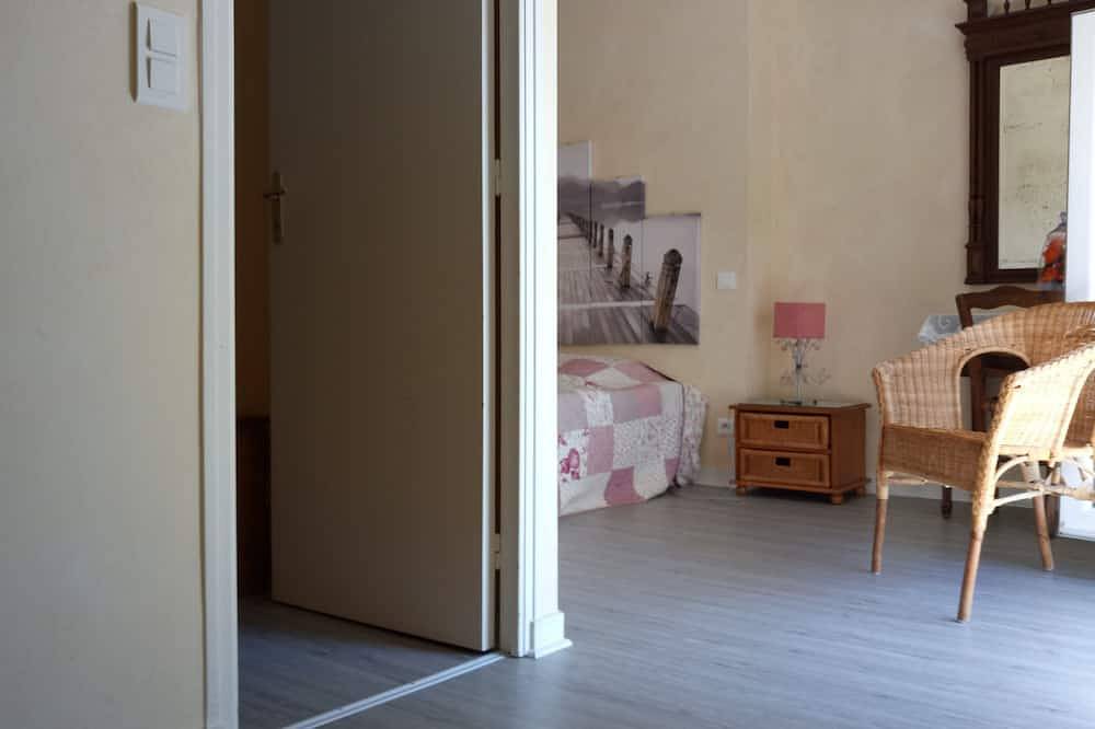 House near the Rance ( 10 min ) - ideal for discovering the region in Taden, Dinan und Umgebung