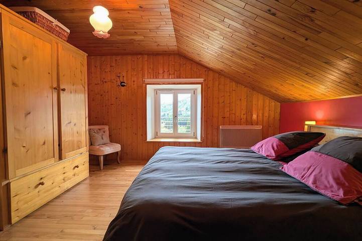 Gîte pour 5 personnes, avec jardin, animaux acceptés à Saulxures-sur-Moselotte - 2