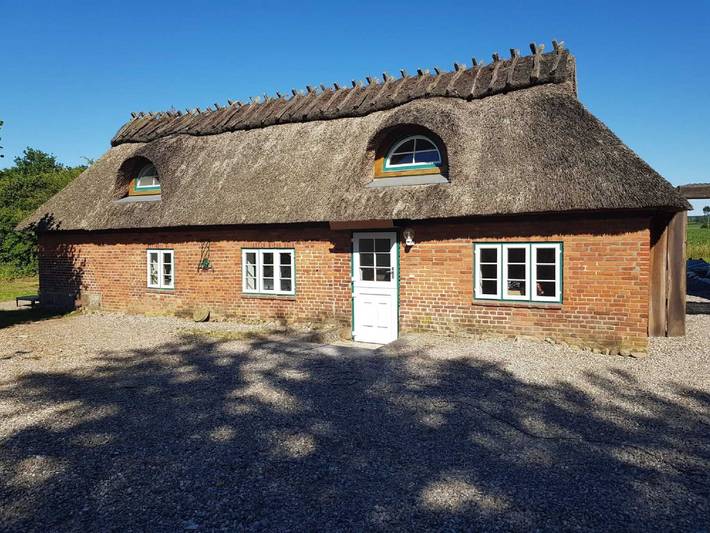Ferienhaus für 4 Personen, mit Terrasse und Garten in Dollerup