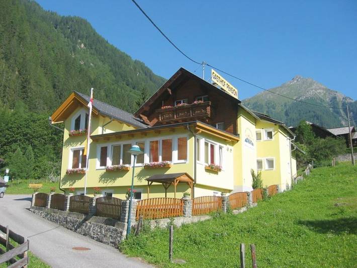 BnB für 2 Personen, mit Ausblick und Balkon, kinderfreundlich am Großglockner