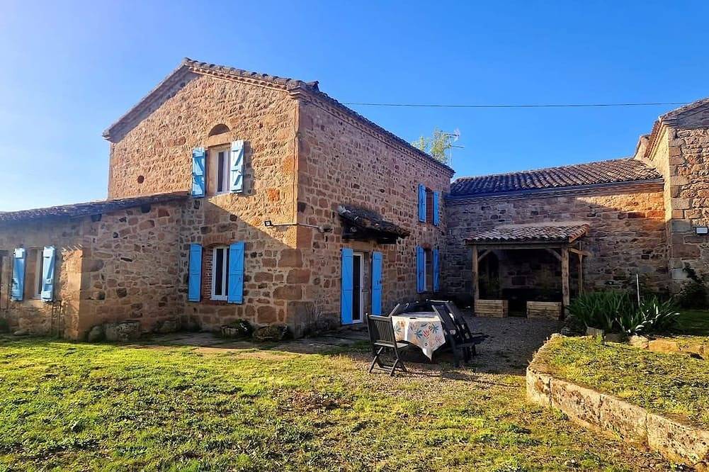 Cottage in the heart of the Gaillac vineyards and bastides in Saint-Beauzile, Région d'Albi
