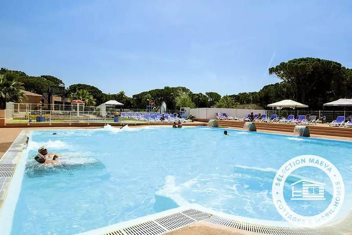 Camping pour 6 personnes, avec Terrasse et Piscine à Puget-sur-Argens