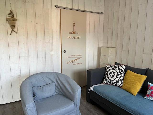 Gîte pour 4 personnes, avec balcon dans Plage De La Jetee Andernos Les Bains - 4