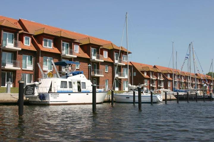 Bungalow für 2 Personen, mit Terrasse, mit Haustier in Ueckermünde - 2
