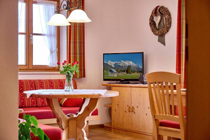 Appartement de vacances entier, App/2 chambres/douche, Wc in Mittenwald, Alpes bavaroises