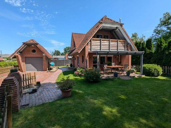 Ferienhaus für 3 Personen, mit Balkon und Terrasse sowie Garten