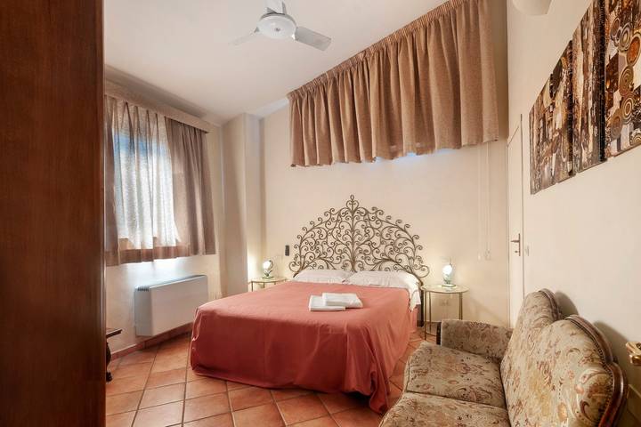 Ganze Wohnung, Resort Suite Magnolia: Zweizimmerwohnung mit Garten und Pool in Bagno a Ripoli, Valdarno