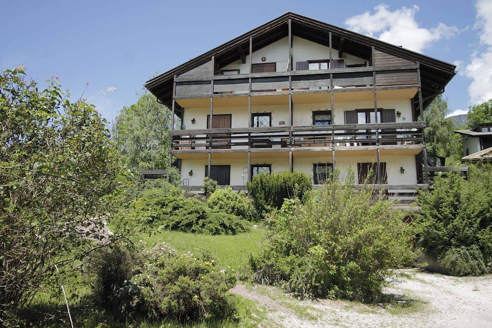Appartamento intero, Casa 4 Pioppi - Vista e relax in Cavalese, Dolomiti di Fiemme