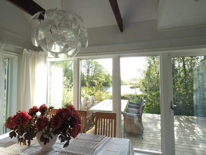 Villa für 6 Personen, mit Terrasse und Seeblick sowie Ausblick, mit Haustier - 1