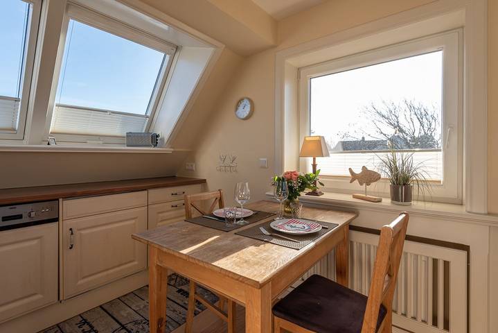 Ganze Wohnung, Schöne 2-Zimmerferienwohnung im Obergeschoss auf ca. 40 m² für bis zu 3 Personen in Westerland, Sylt (Gemeinde)