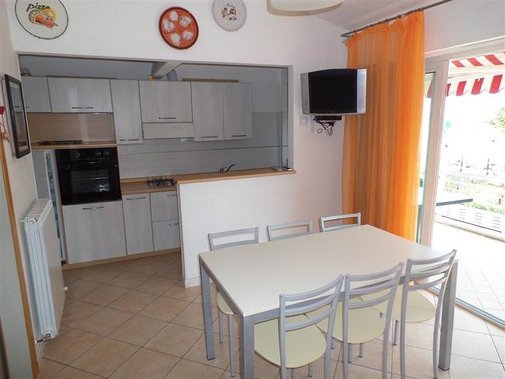 Villa für 6 Personen, mit Garten und Balkon in Bibione - 4