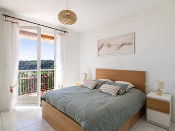 Location De Vacances pour 10 Personnes dans Biot, Région de Cannes, Photo 2